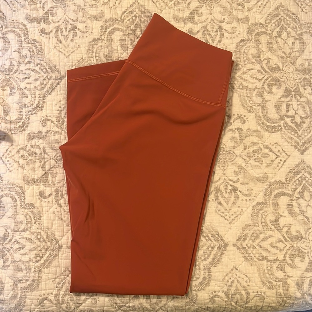 Lululemon Mauve Pink capri